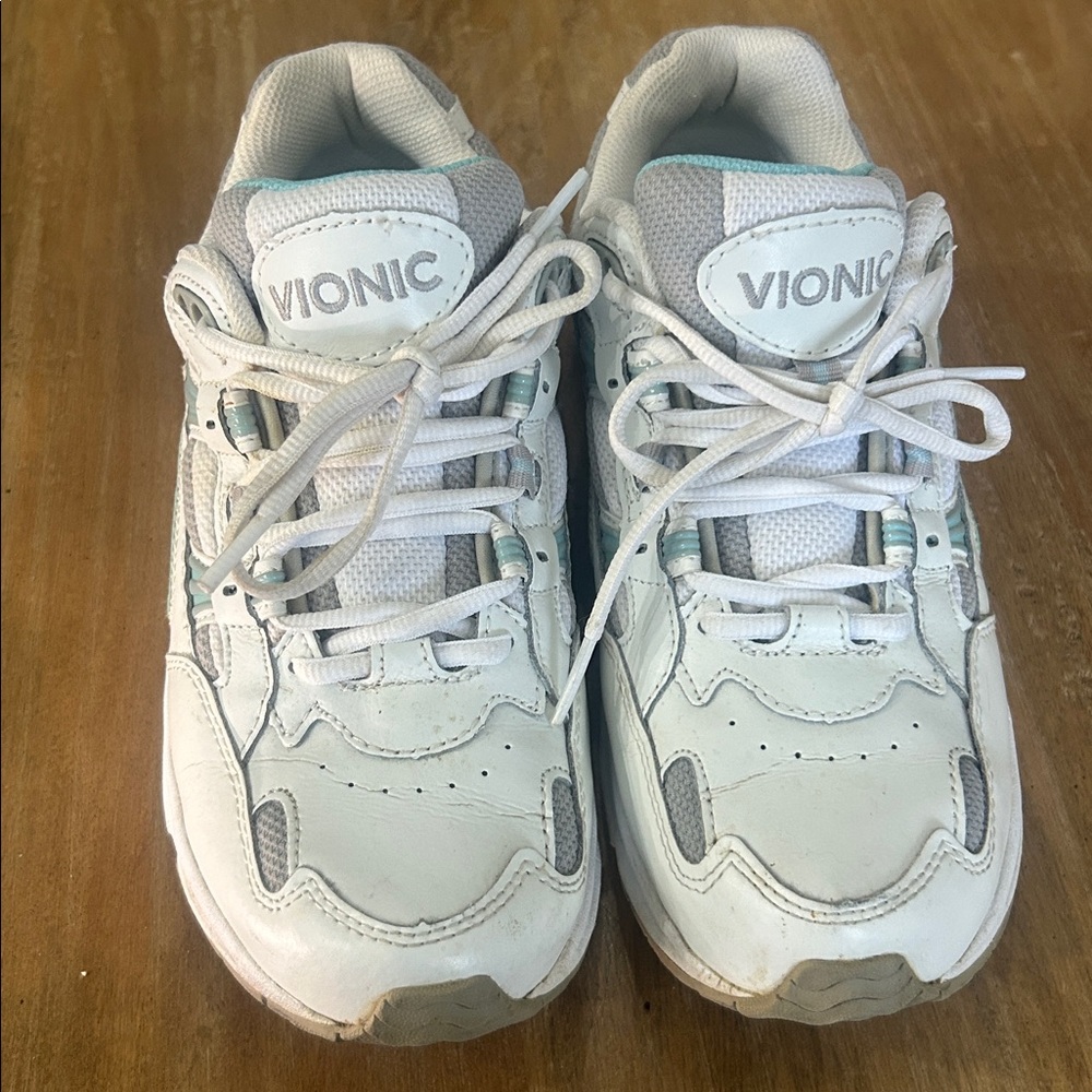 Vionic Walker Classic With Arch Support Size 7 - image 2